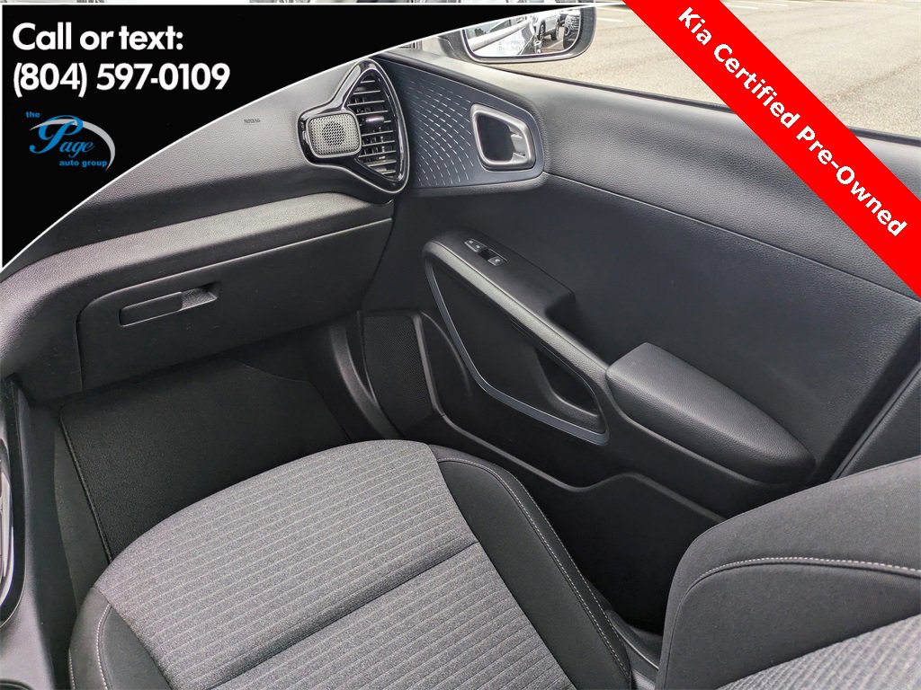 Used 2023 Kia Soul EX image 17