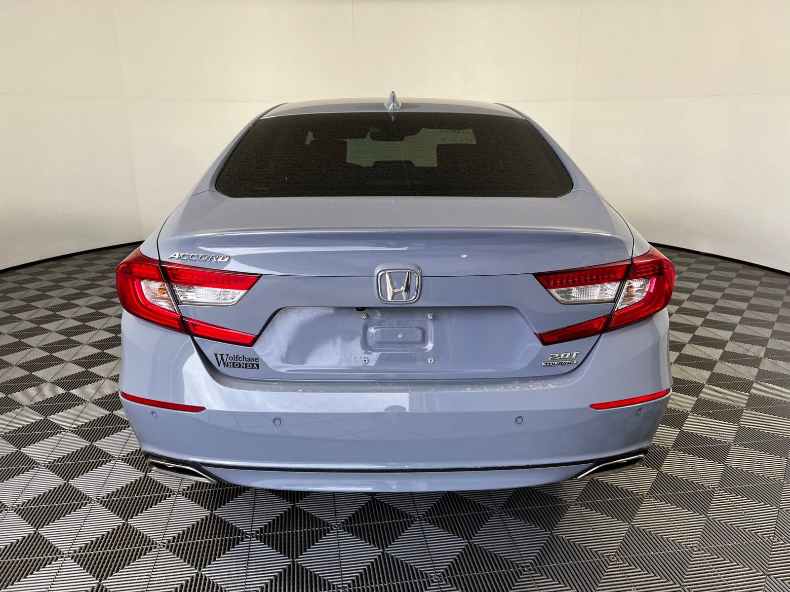Used 2021 Honda Accord Touring image 6