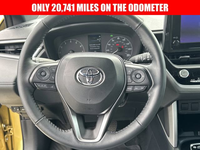 Used 2024 Toyota Corolla Cross AWD Hybrid w/ Moonroof Package image 13