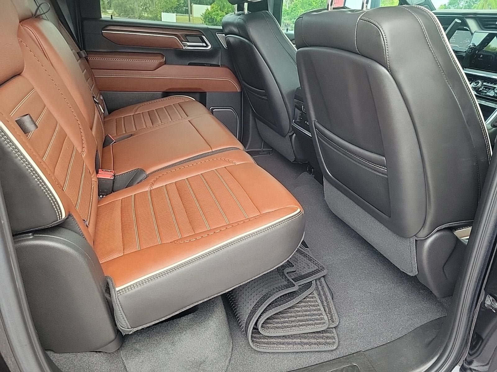 Certified 2024 GMC Sierra 2500 Denali Ultimate AWD/4WD image 15