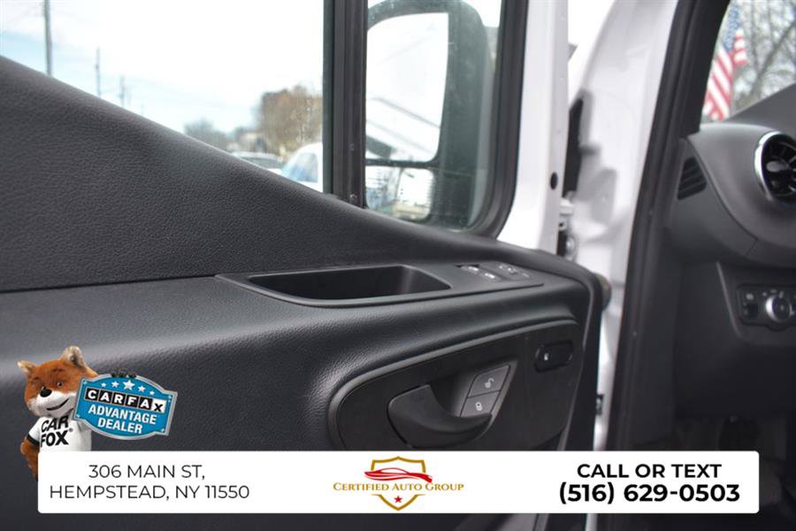 Used 2024 Mercedes-Benz eSprinter 170 Cargo image 13