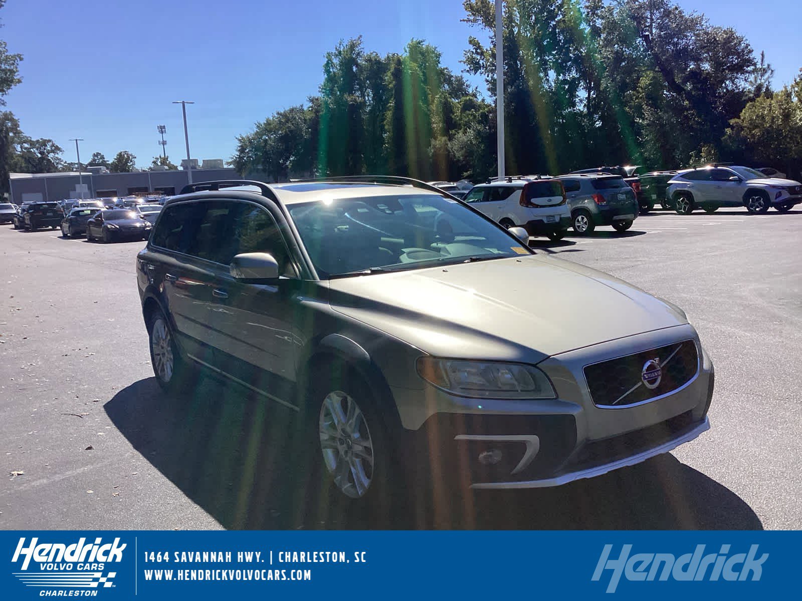 Used 2016 Volvo XC70 T5 Premier w/ Proximity Package