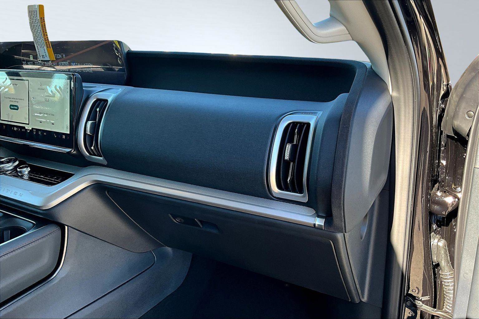 New 2025 Ford Expedition Active image 22