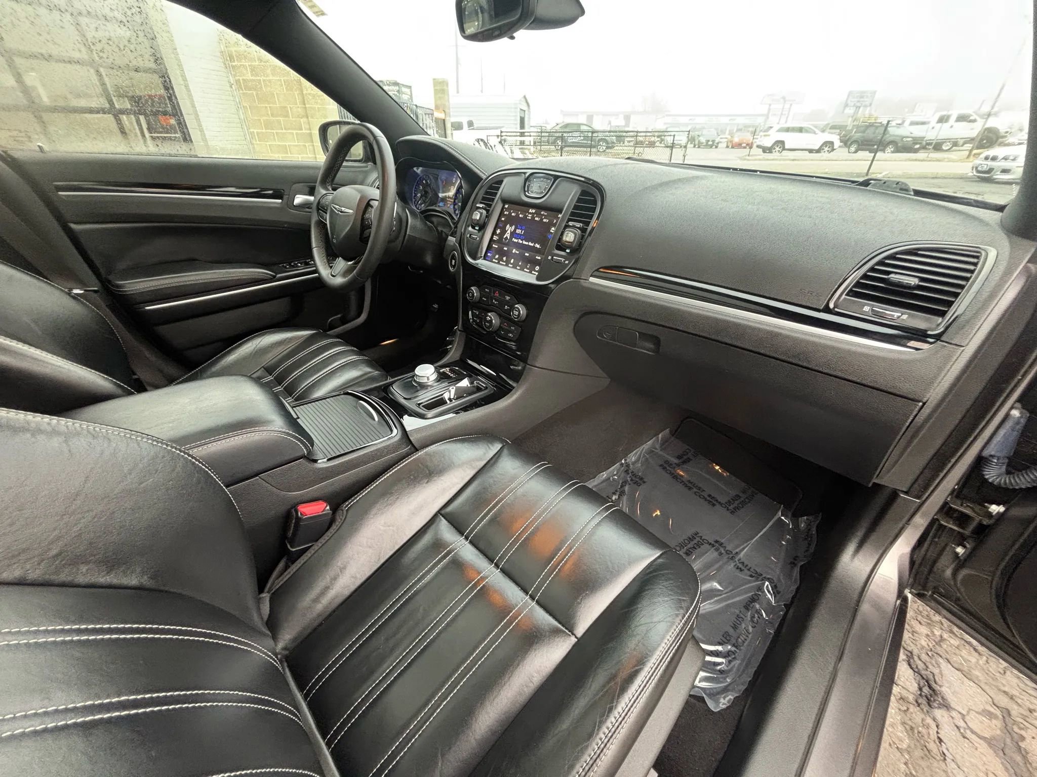 Used 2023 Chrysler 300 S image 8