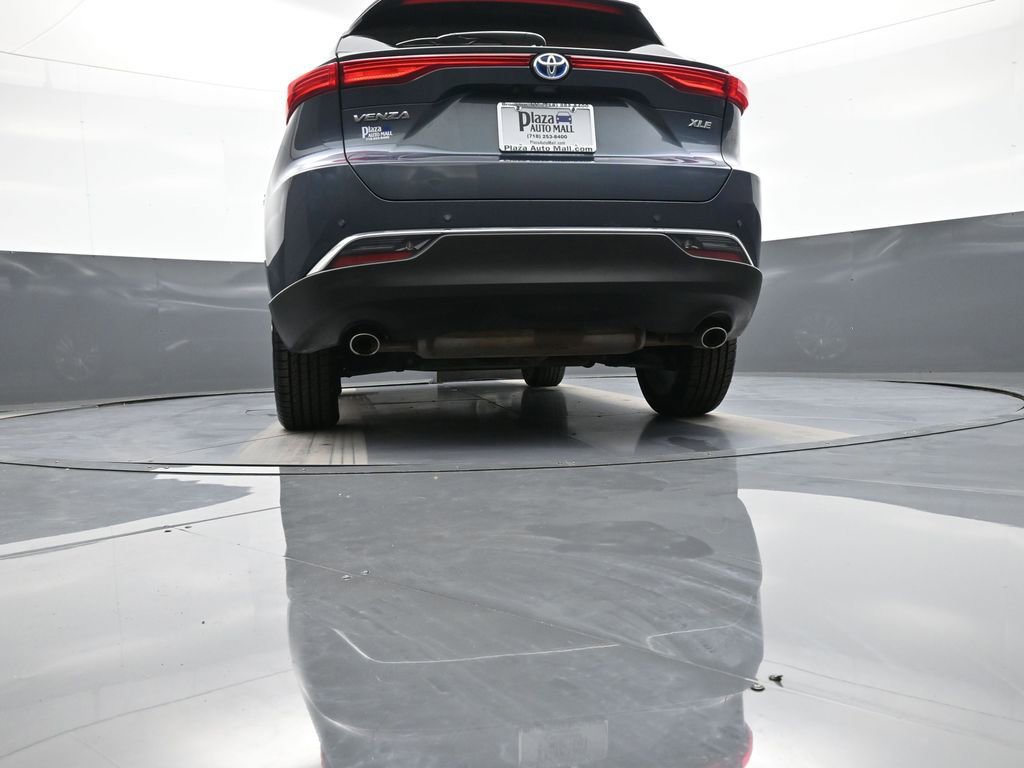 Certified 2023 Toyota Venza XLE AWD/4WD image 31