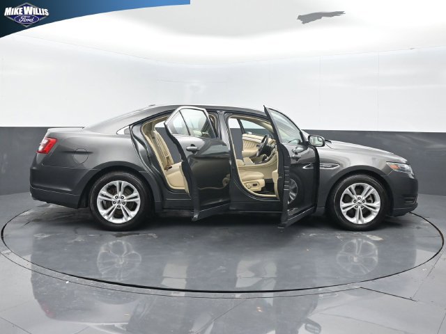 Used 2015 Ford Taurus SEL w/ Equipment Group 201A FWD image 27