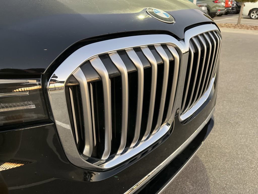 Used 2022 BMW X7 xDrive40i w/ Executive Package image 16
