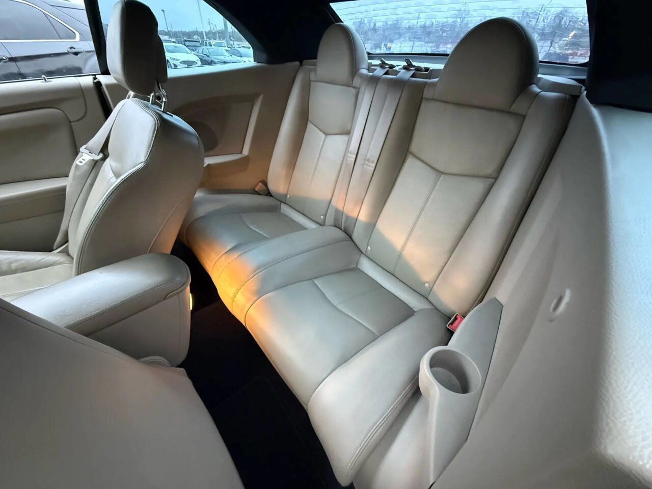 Used 2011 Chrysler 200 Limited image 9
