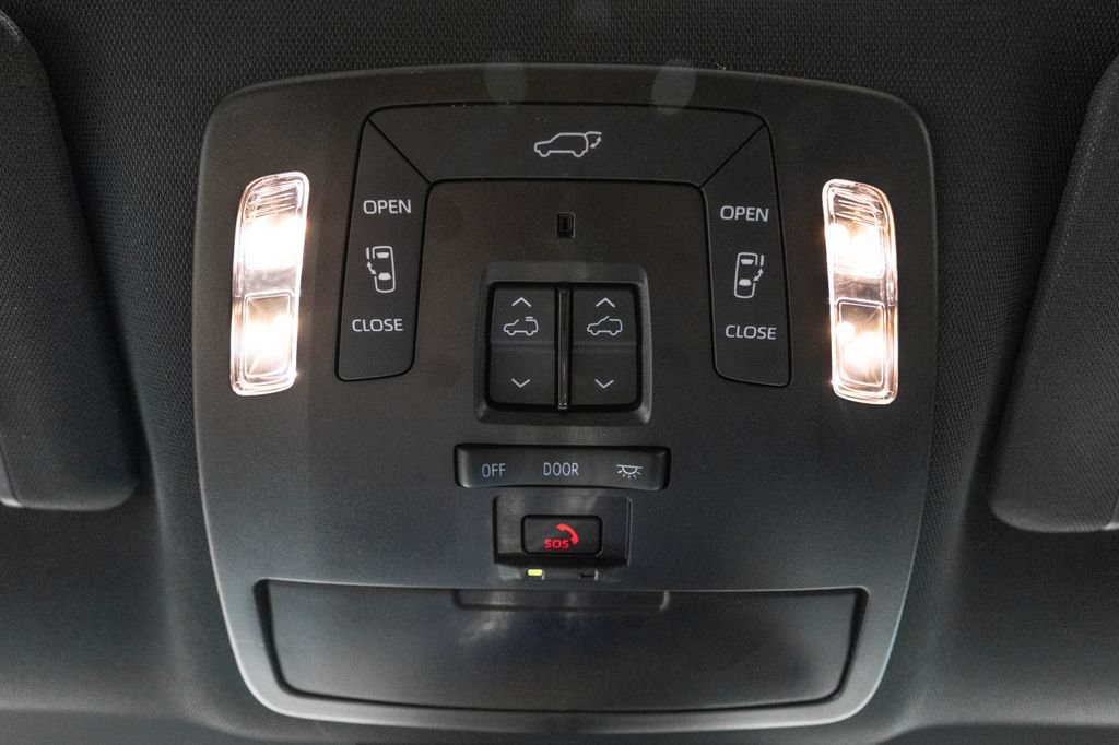 Certified 2026 Toyota Sienna Limited AWD/4WD image 31