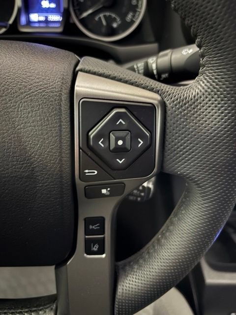 Used 2020 Toyota Tacoma SR5 w/ SR5 Appearance Package (SM) RWD image 17