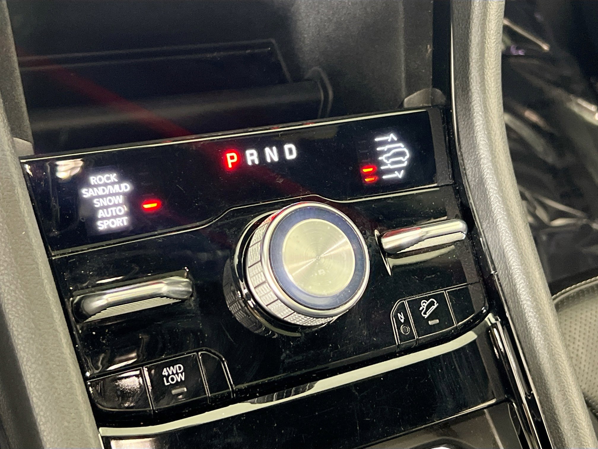 Used 2022 Jeep Grand Cherokee Overland AWD/4WD image 17