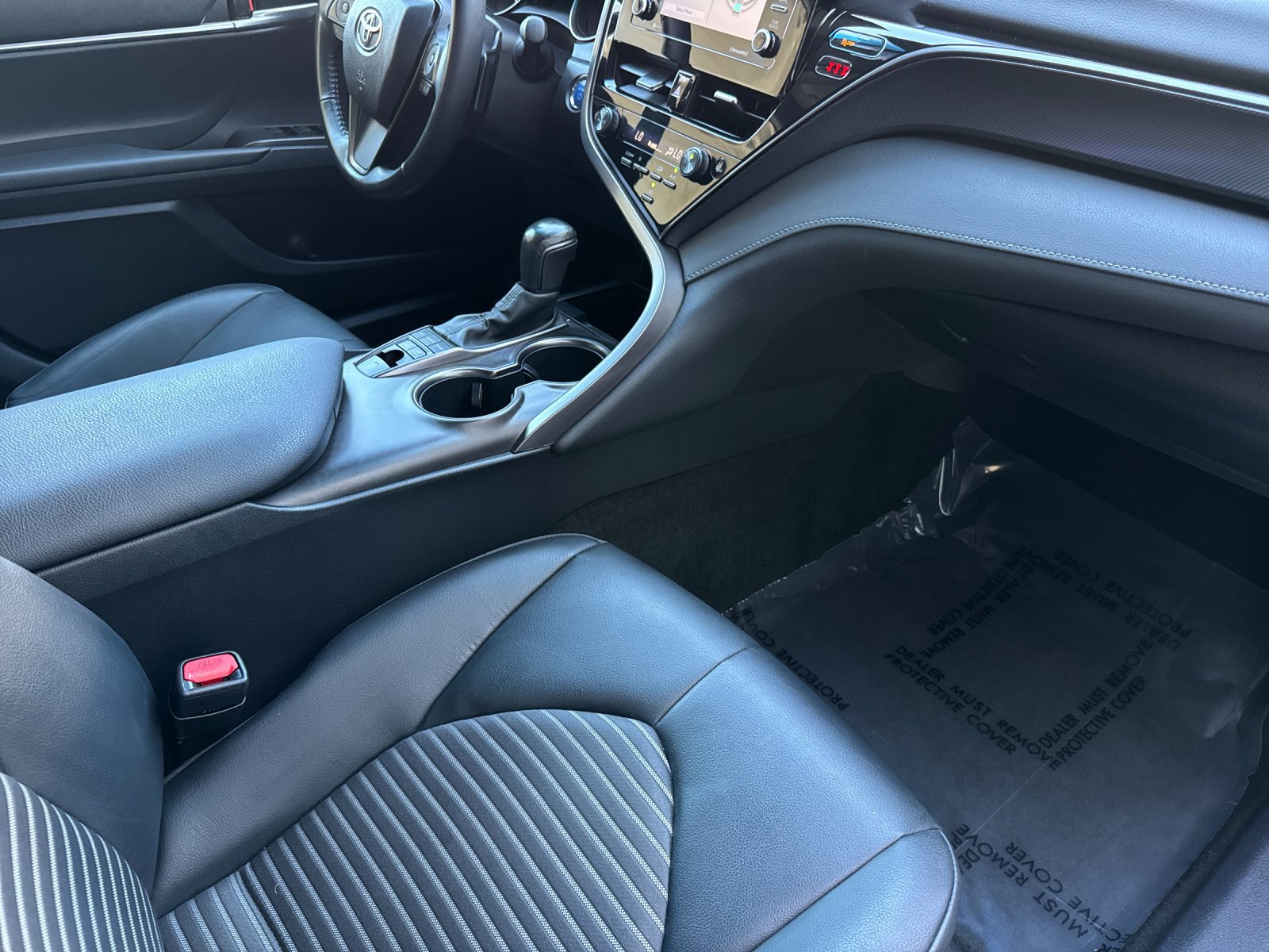 Used 2024 Toyota Camry SE w/ Convenience Package FWD image 14