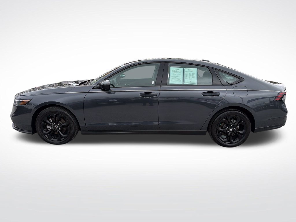 Used 2025 Honda Accord SE image 11