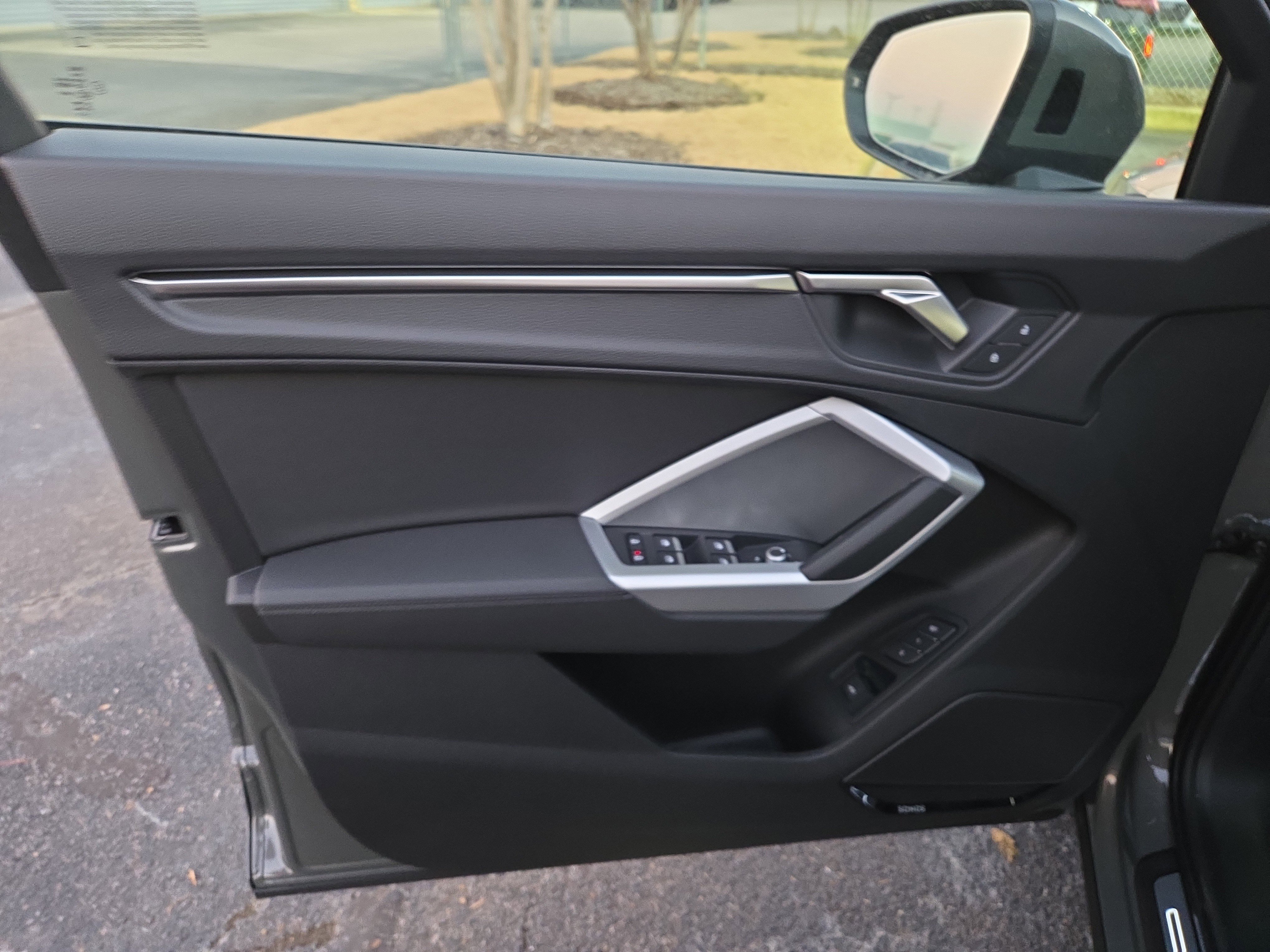 New 2025 Audi Q3 2.0T Premium image 4