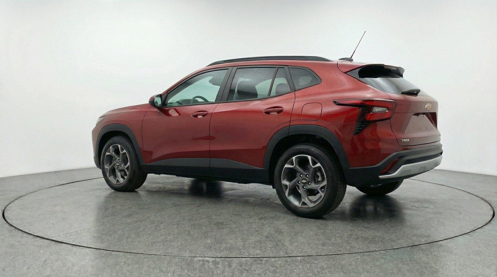 Used 2025 Chevrolet Trax LT w/ LT Convenience Package FWD image 6
