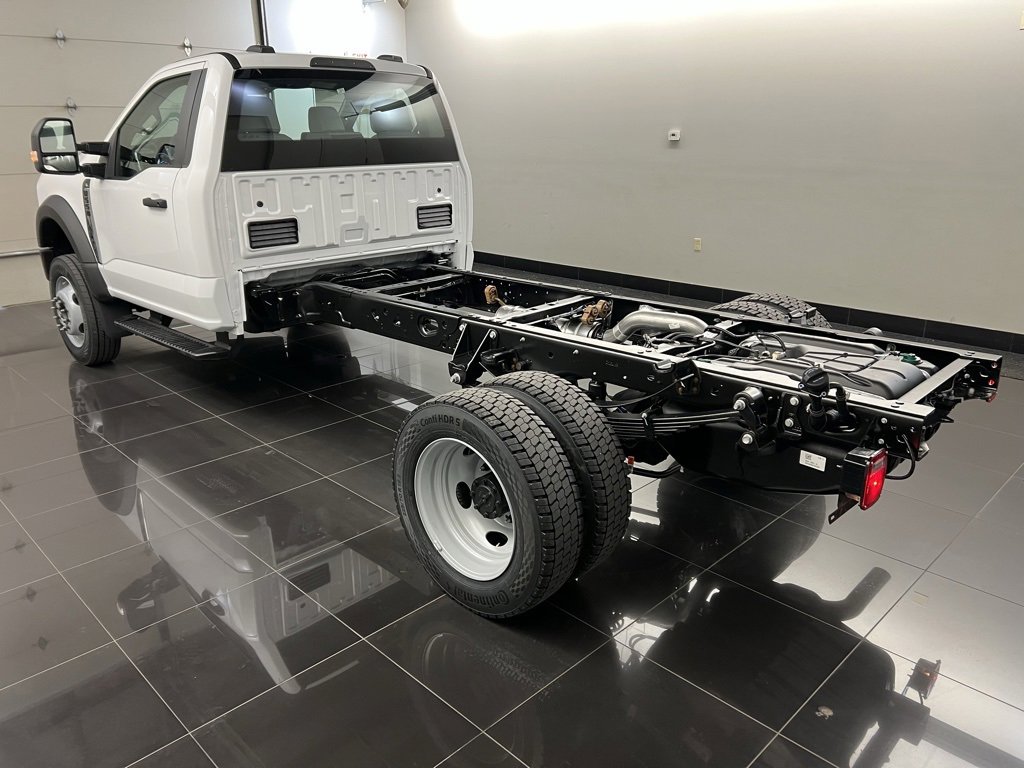 New 2025 Ford F550 XL w/ XL Chrome Package image 4