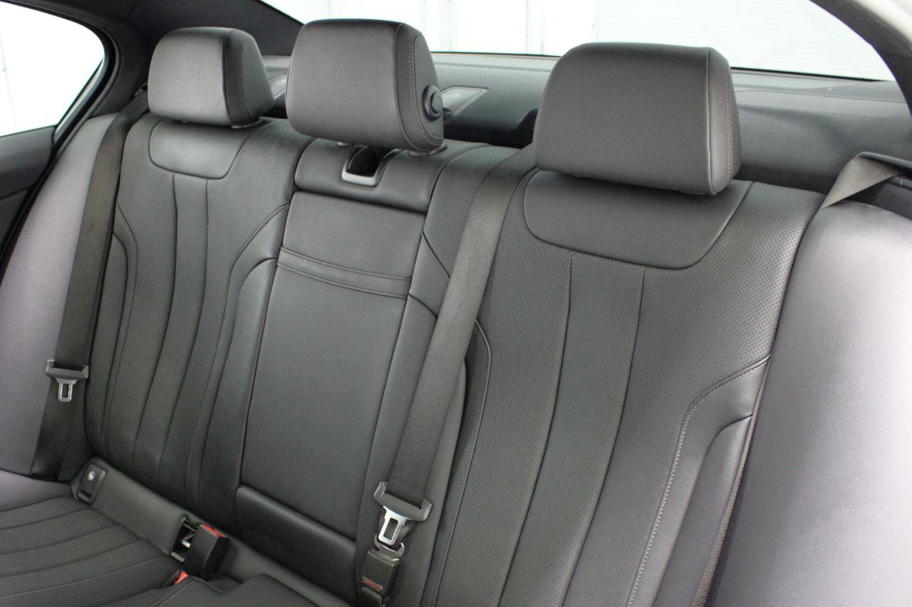 Used 2021 BMW 530i w/ Convenience Package RWD image 39