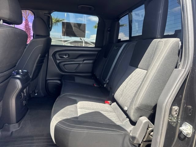 Used 2018 Nissan Titan XD AWD/4WD image 10