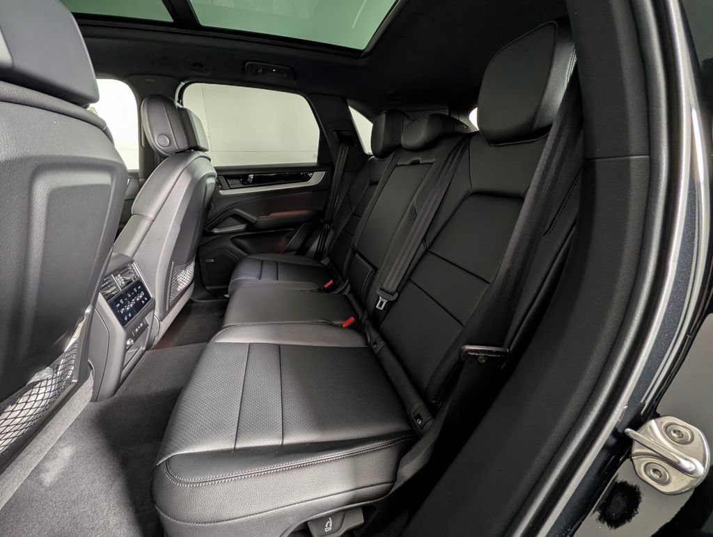 New 2026 Porsche Cayenne AWD/4WD image 24