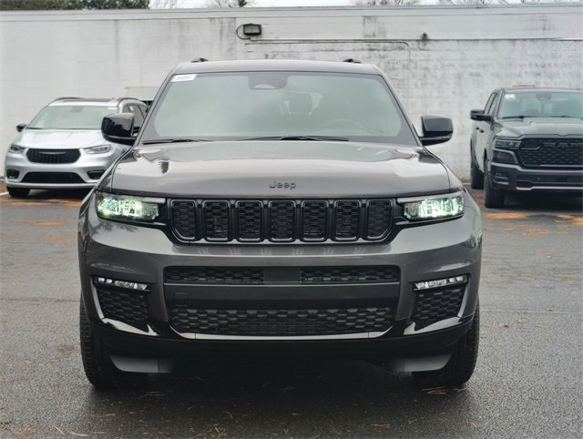 New 2025 Jeep Grand Cherokee L Limited w/ Black Appearance Package image 36