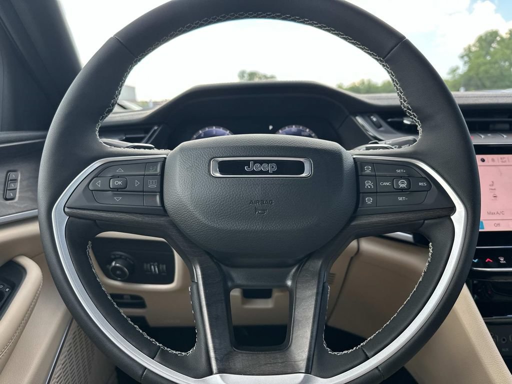 New 2026 Jeep Grand Cherokee Limited AWD/4WD image 14