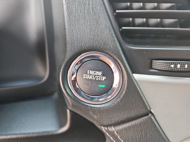 Used 2019 GMC Yukon XL Denali RWD image 16