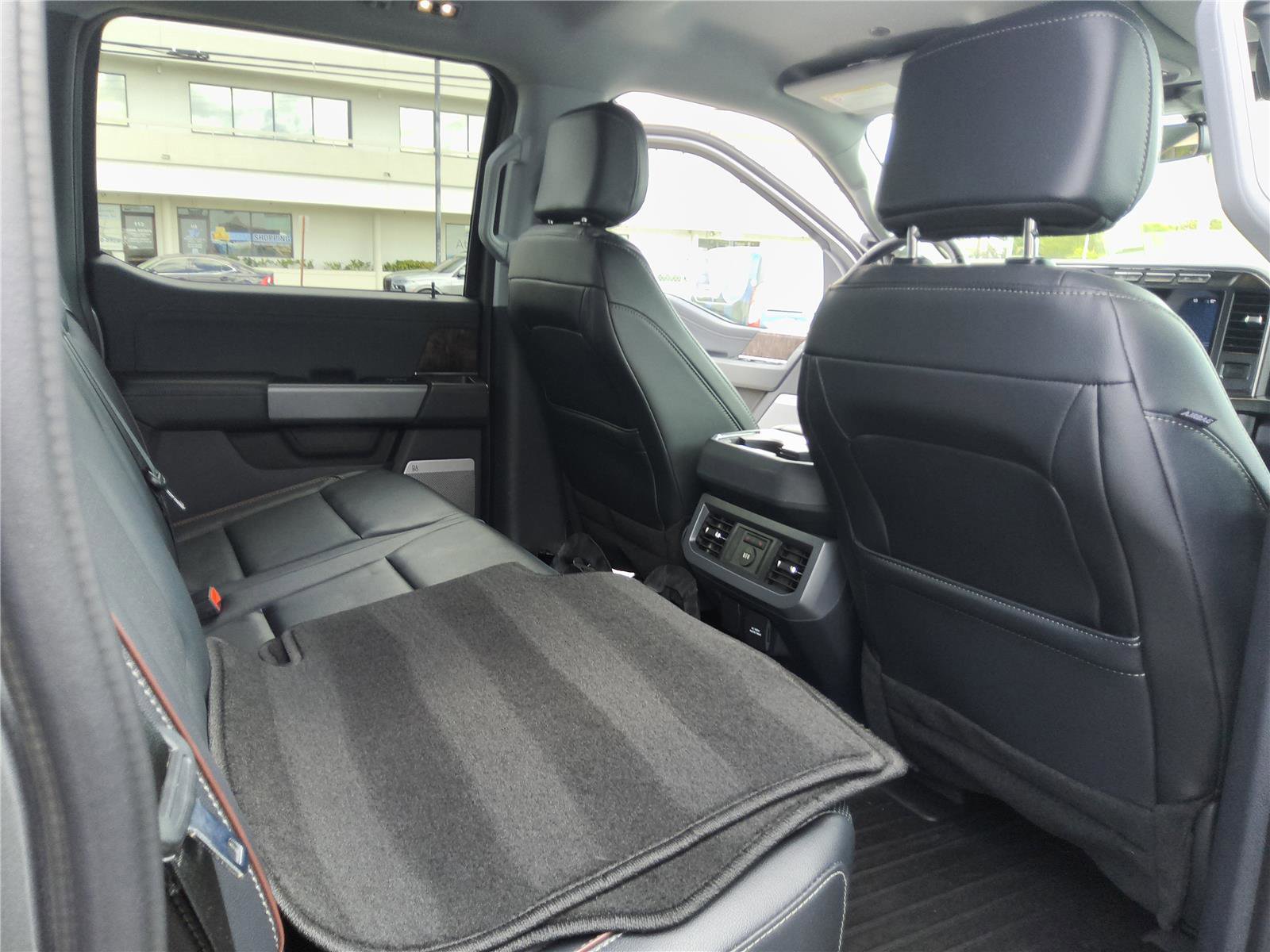 Certified 2024 Ford F350 Lariat w/ Black Appearance Package AWD/4WD image 23