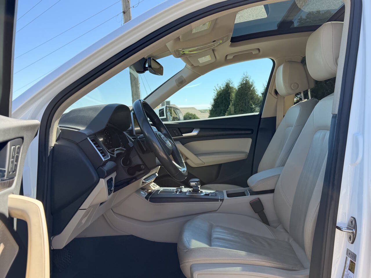 Used 2019 Audi Q5 2.0T Premium Plus w/ Premium Plus Package AWD/4WD image 10