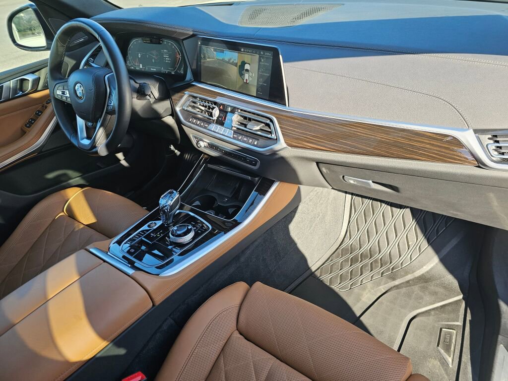 Used 2023 BMW X5 xDrive40i w/ Executive Package image 13