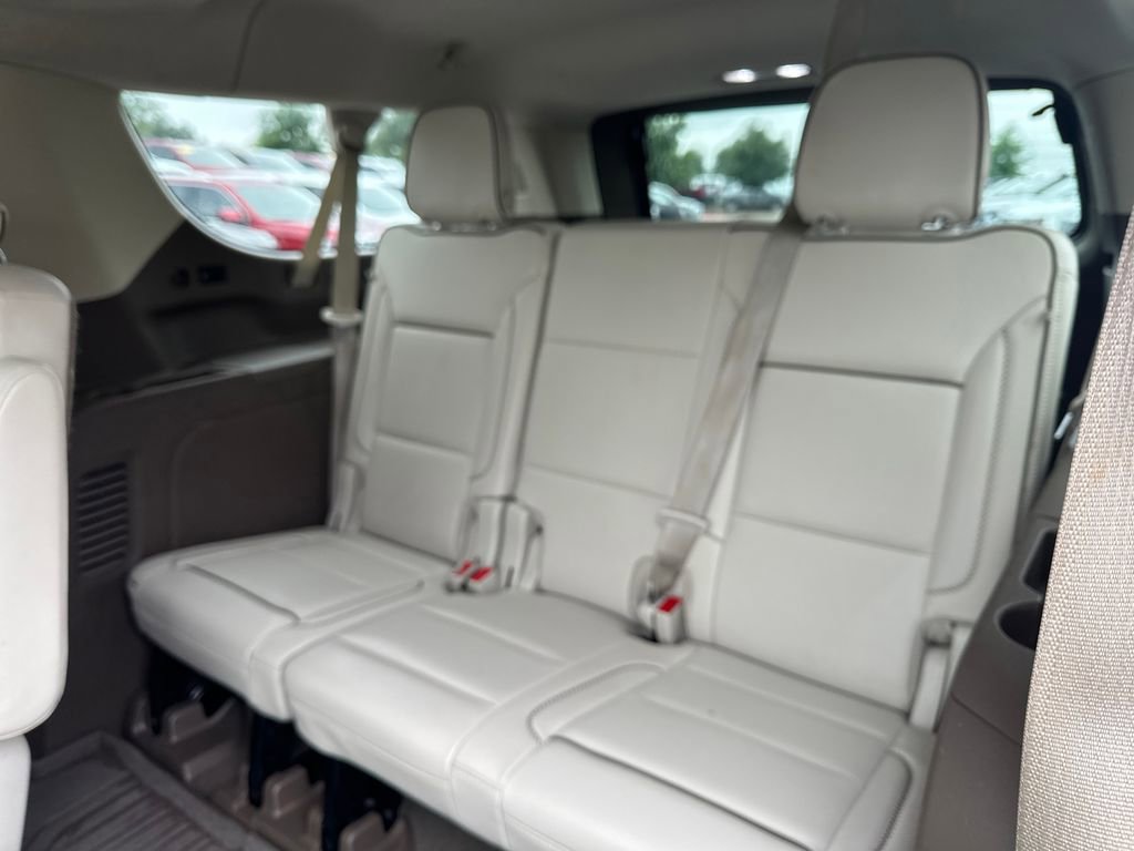 Used 2023 GMC Yukon XL Denali AWD/4WD image 35
