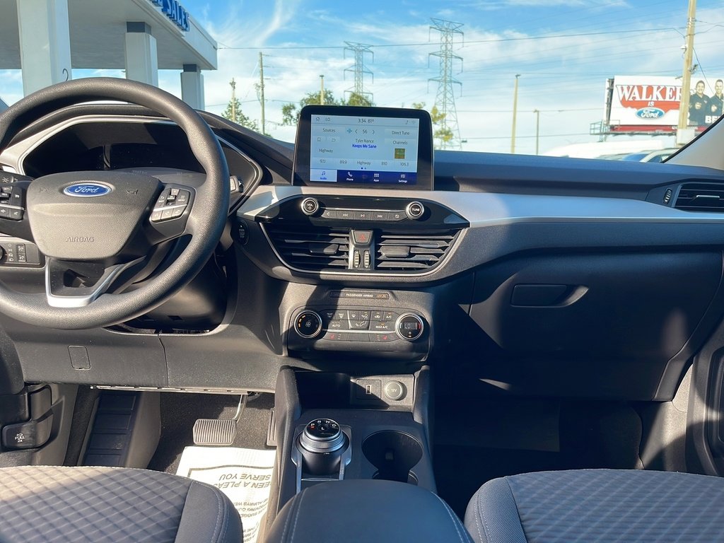 Certified 2020 Ford Escape SE image 28