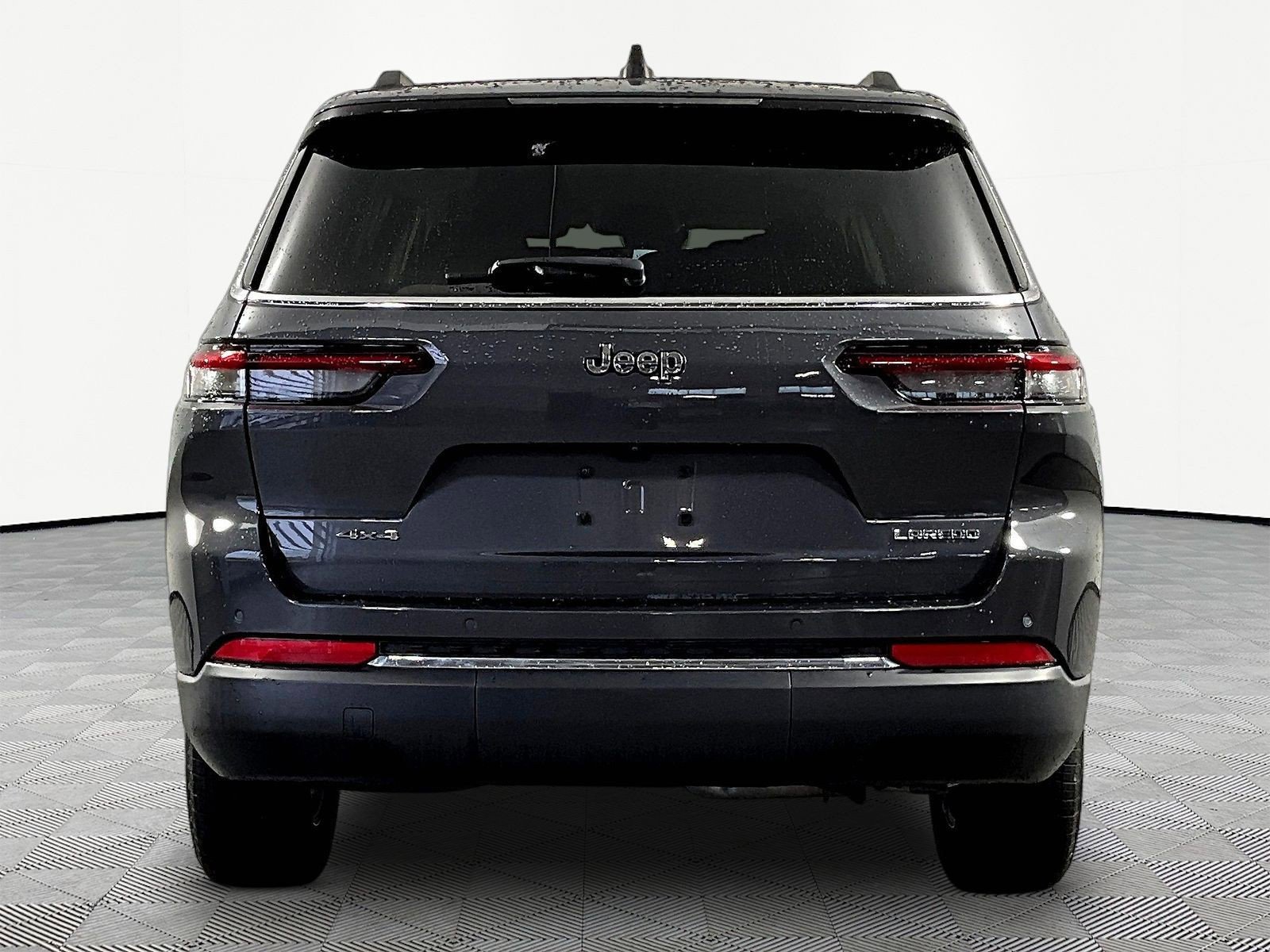 Used 2023 Jeep Grand Cherokee L Laredo AWD/4WD image 5