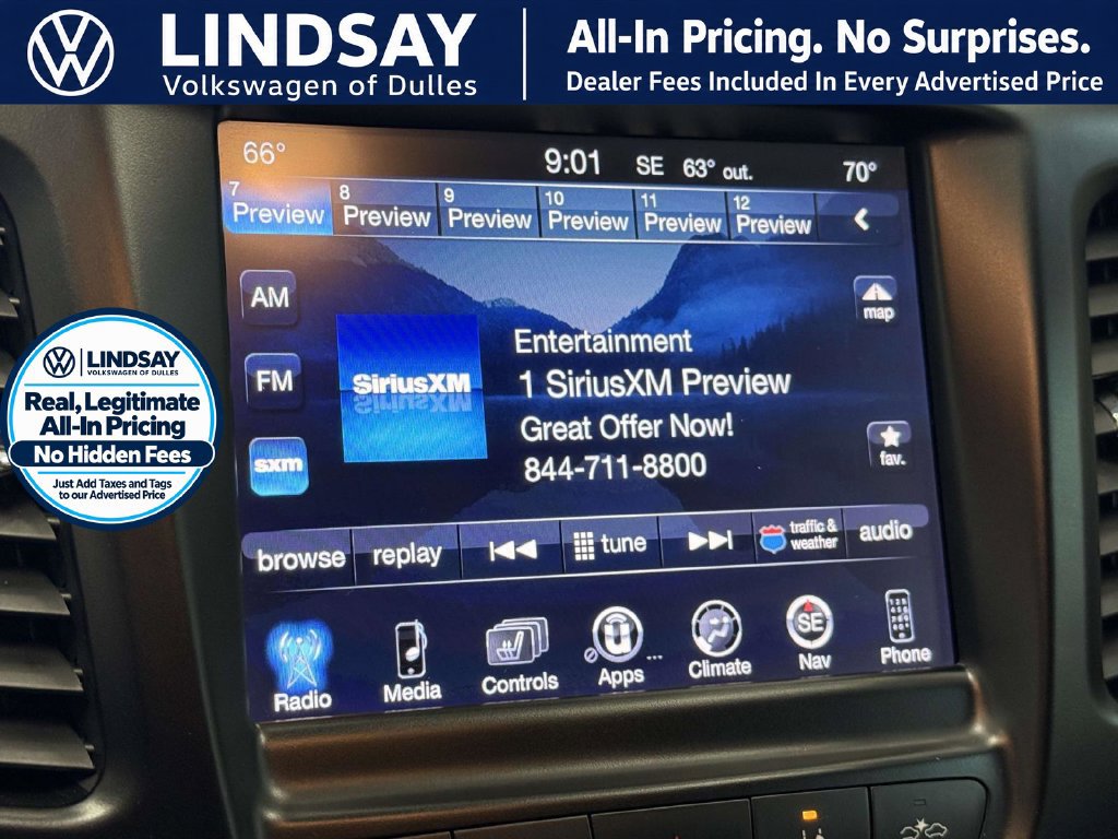 Used 2016 Chrysler 200 C w/ Premium Group FWD image 16