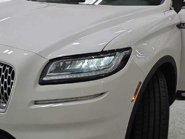 Used 2023 Lincoln Nautilus Reserve FWD image 31