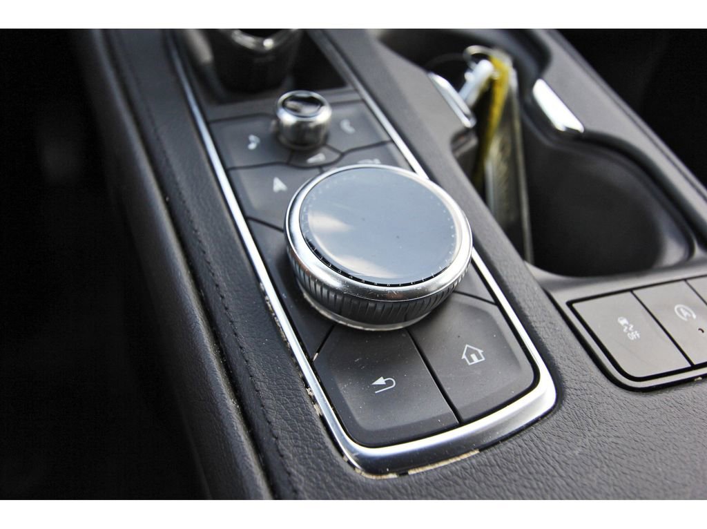 Certified 2025 Cadillac XT4 Premium Luxury FWD image 26