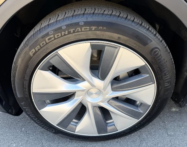Used 2020 Tesla Model Y Long Range AWD/4WD image 27