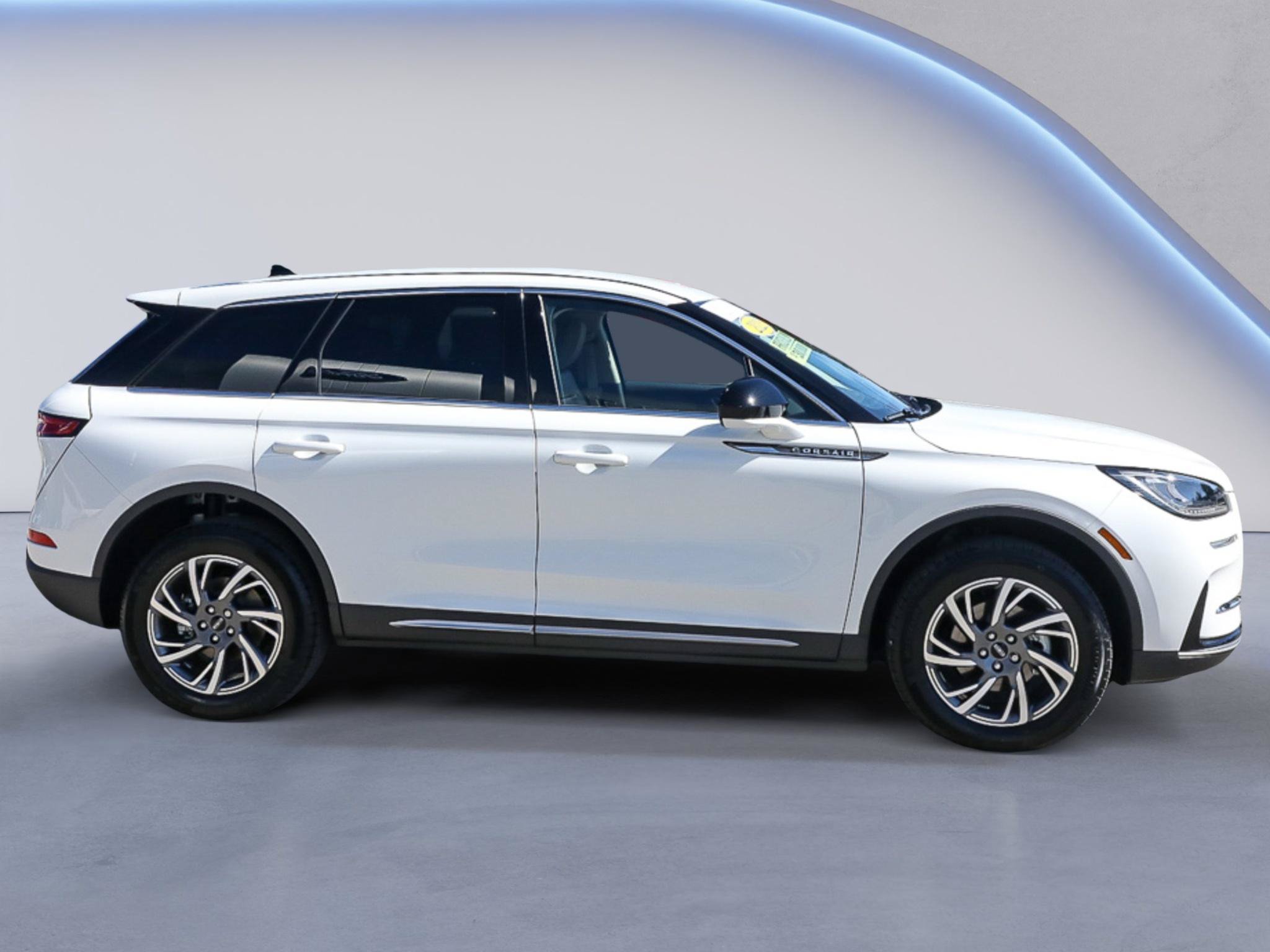 Certified 2023 Lincoln Corsair FWD image 9
