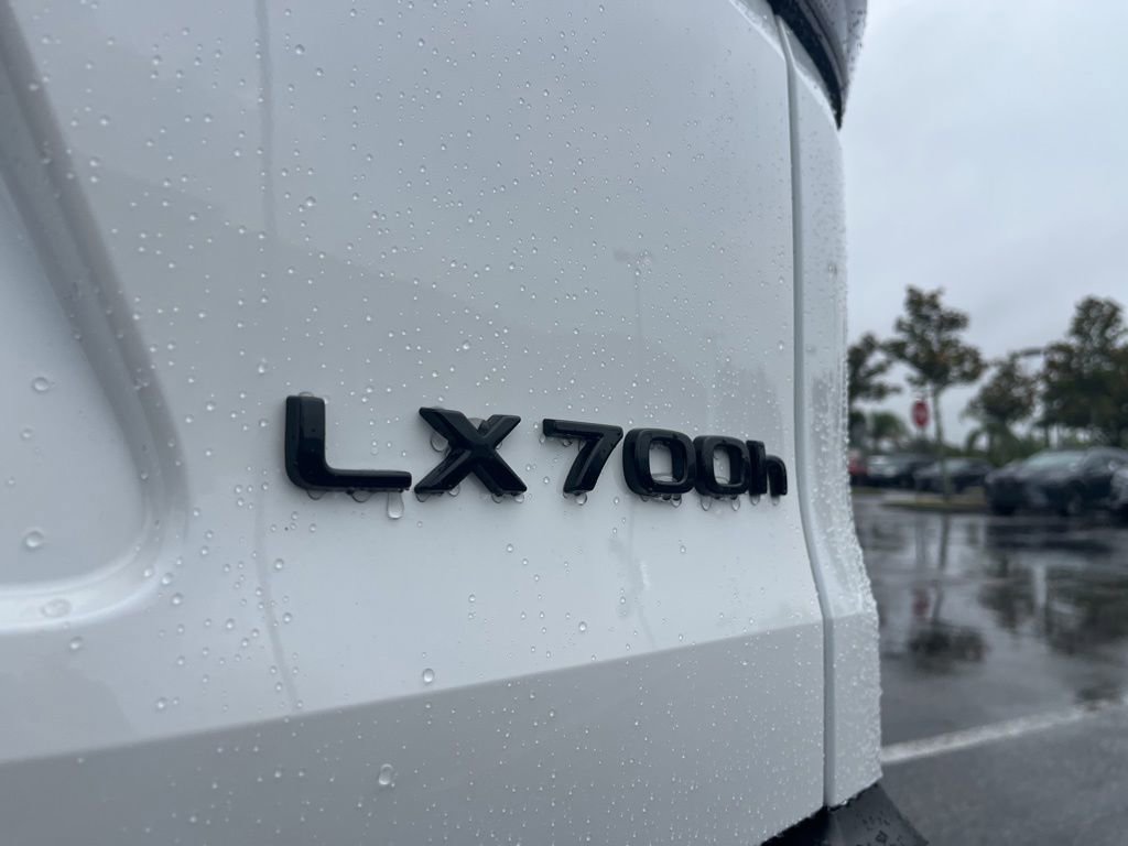 New 2026 Lexus LX 700h F Sport AWD/4WD image 6