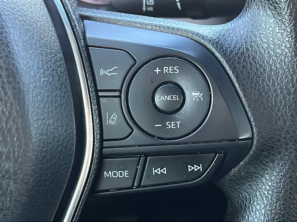 Used 2019 Toyota Camry LE w/ Convenience Package FWD image 20