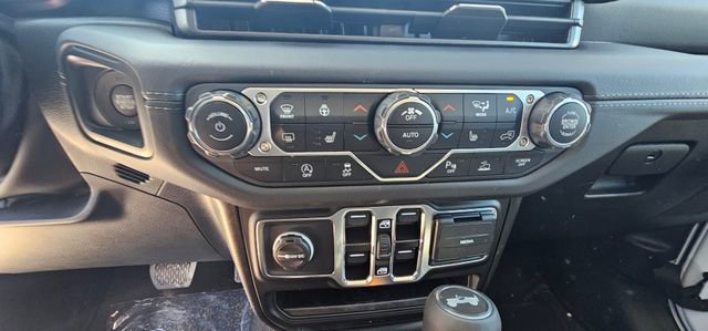 New 2025 Jeep Wrangler Sahara w/ Safety Group image 37