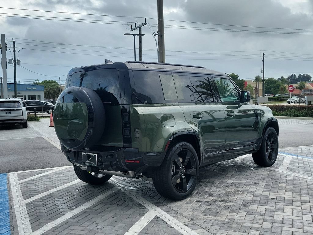 New 2026 Land Rover Defender 110 X-Dynamic SE AWD/4WD image 5