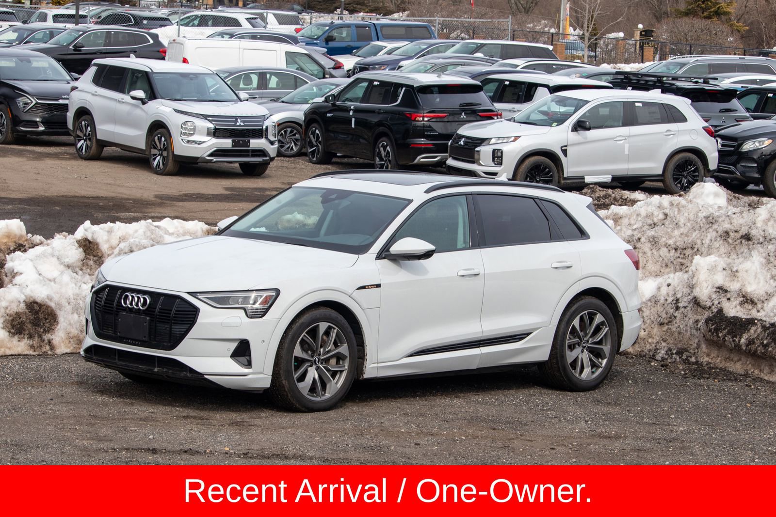 Used 2021 Audi e-tron Premium Plus w/ Premium Plus Package image 3