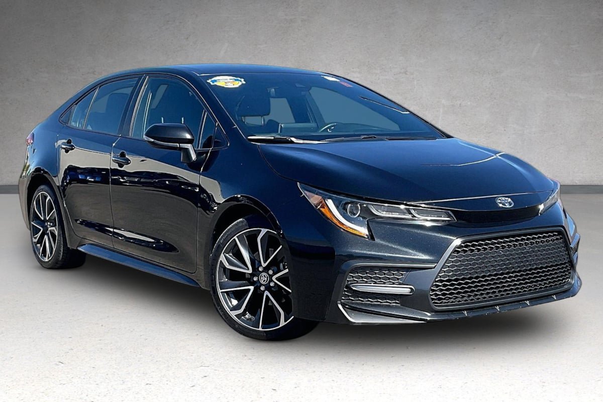 Used 2020 Toyota Corolla SE w/ Carpet Mat Package (TMS) FWD image 2