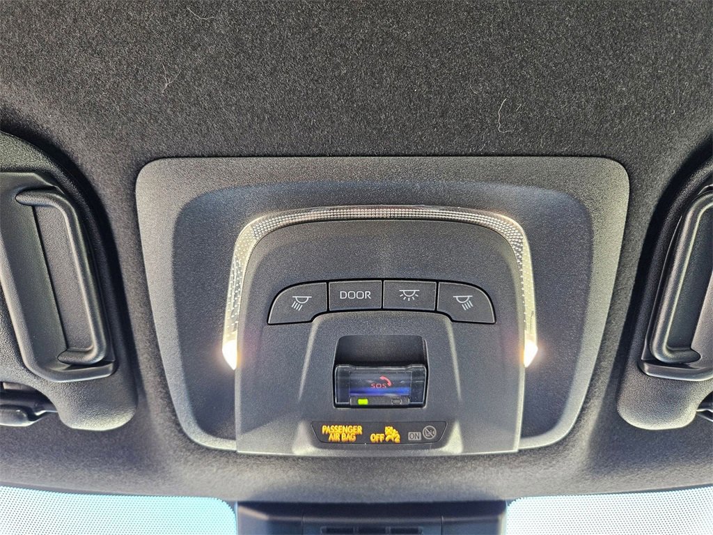 Used 2025 Toyota Corolla XSE image 18