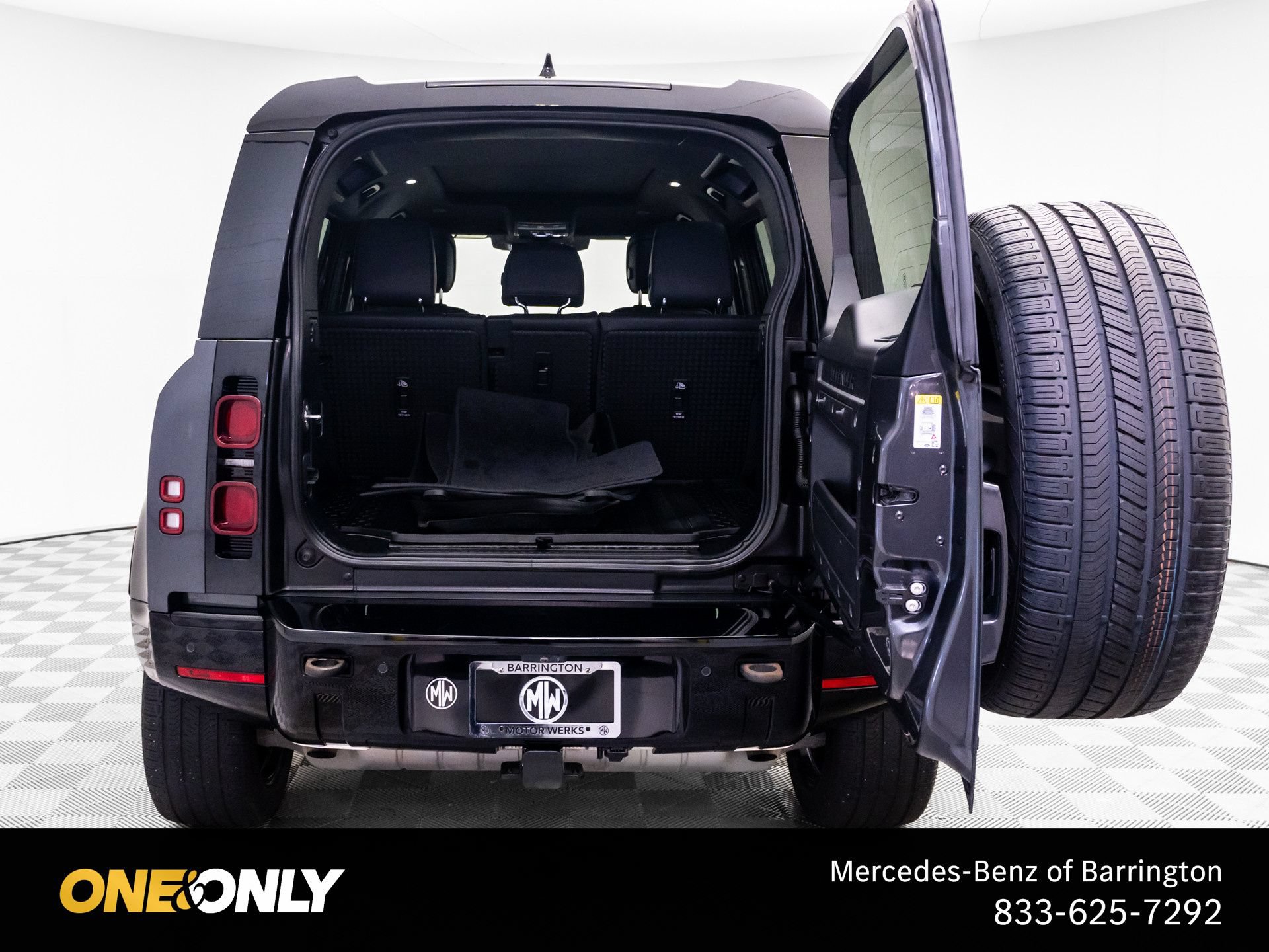 Used 2023 Land Rover Defender 110 X-Dynamic SE AWD/4WD image 31