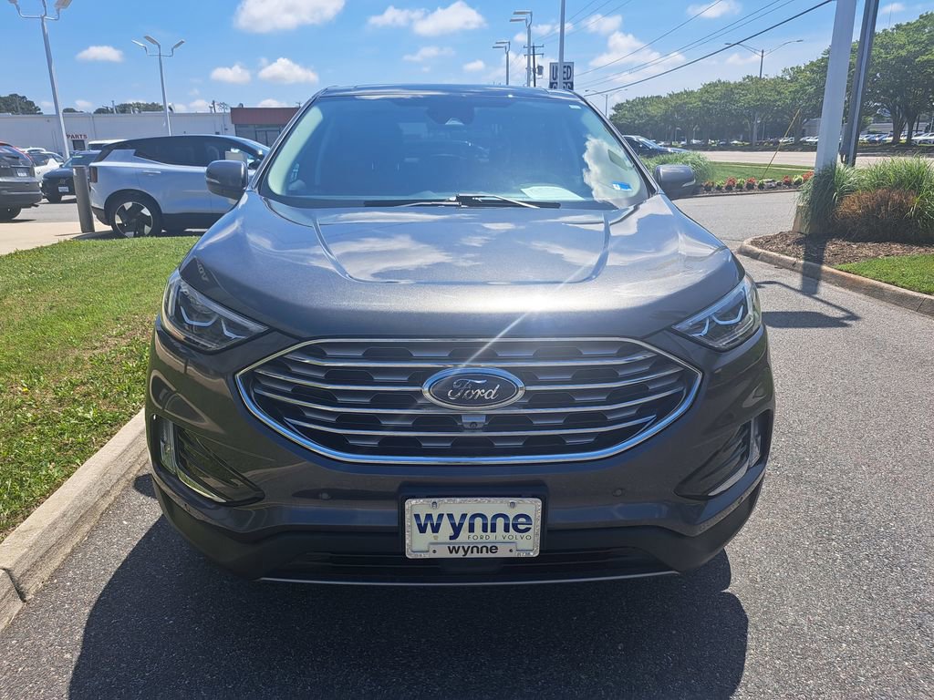 Used 2020 Ford Edge Titanium w/ Equipment Group 301A AWD/4WD image 3
