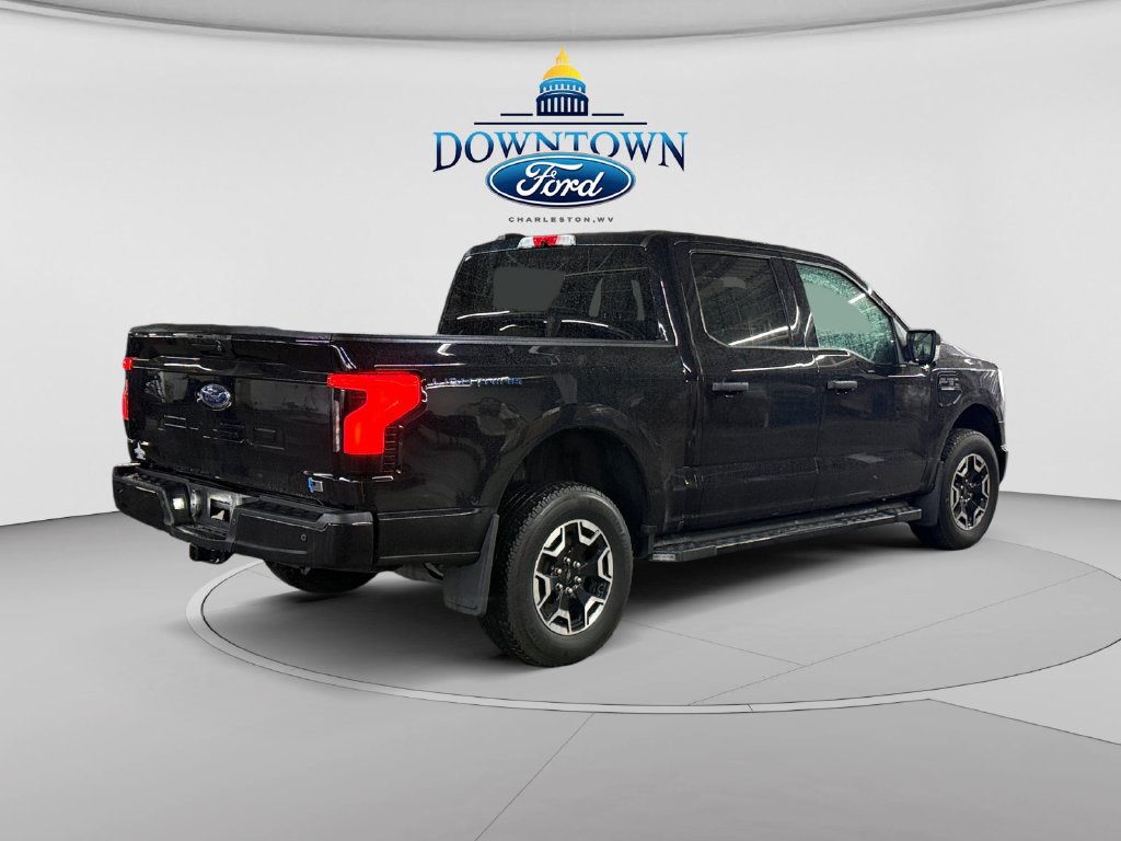 Used 2023 Ford F150 Lightning XLT AWD/4WD image 3