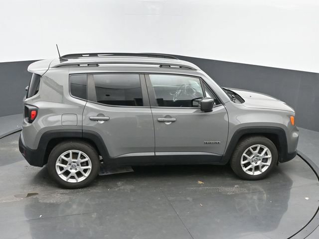 Used 2019 Jeep Renegade Latitude FWD image 40