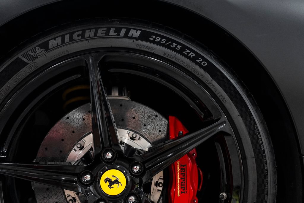 Used 2012 Ferrari 458 Spider RWD image 86