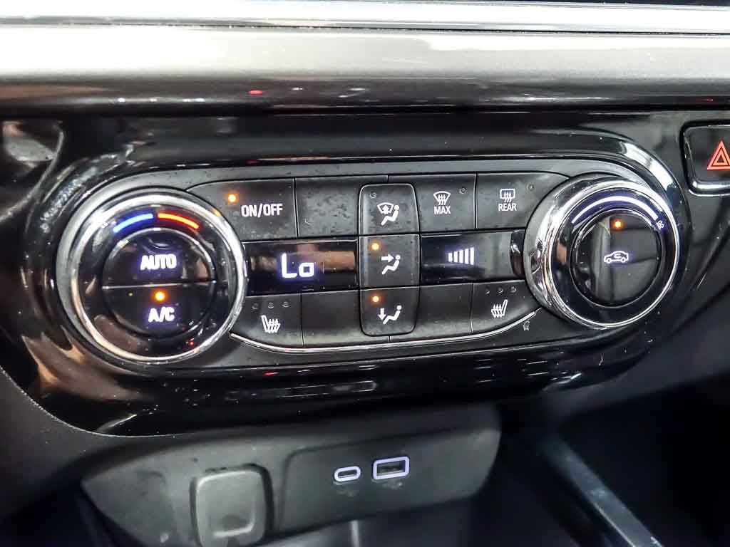 Used 2024 Chevrolet Trax ACTIV w/ Driver Confidence Package FWD image 20